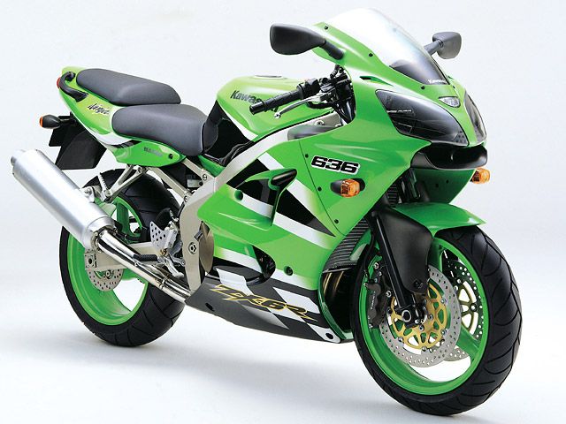 こっっっつ カワサキ（KAWASAKI）2002年 Ninja ZX-6R・フルモデル