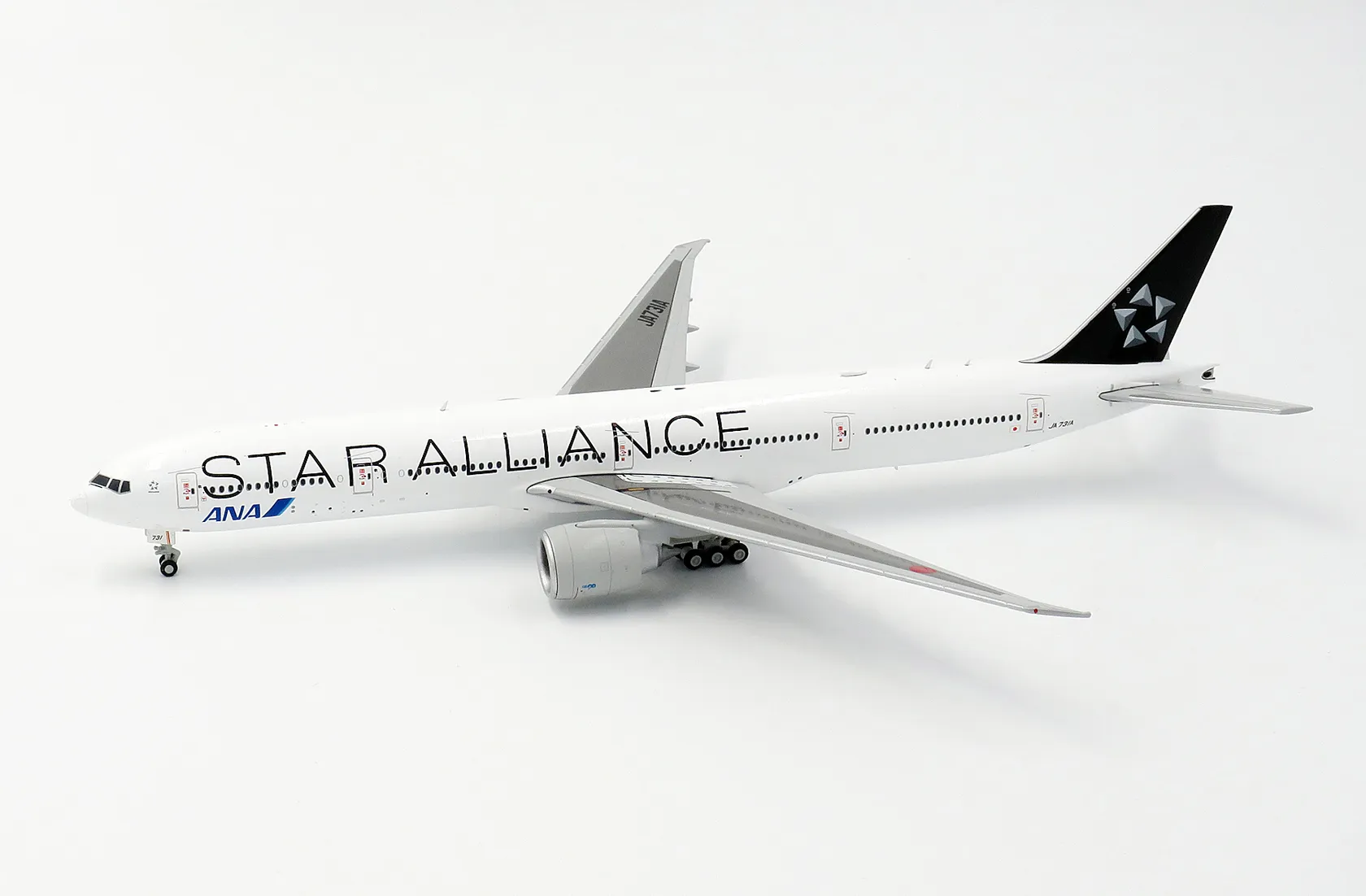航空機・ヘリコプター ANA Boeing 777-200 STAR ALLIANCE 1:200 航空機