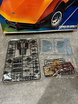 コルベット スティングレー1/8スケール プラモデル 完成品 ジャンク