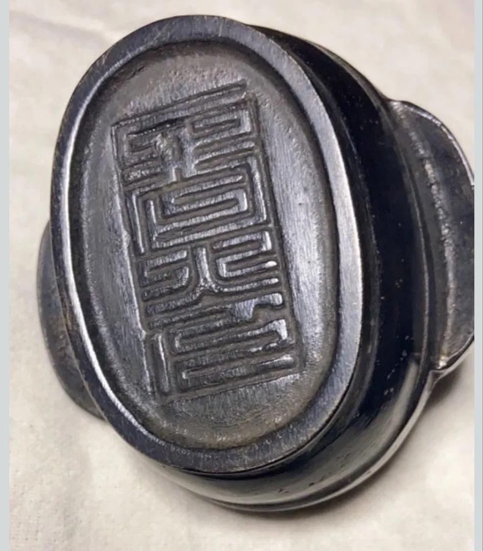 亀型金属香炉 花模様彫刻 金属製時代のポータブル燭台、レトロで貴重、仏具の骨董品