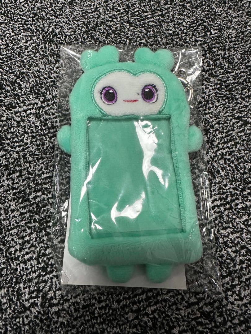 TWICEフォトカードキーホルダー　MIVELY 商品詳細ページ | ONCE JAPAN OFFICIAL SHOP | BABY LOVELYS フォト