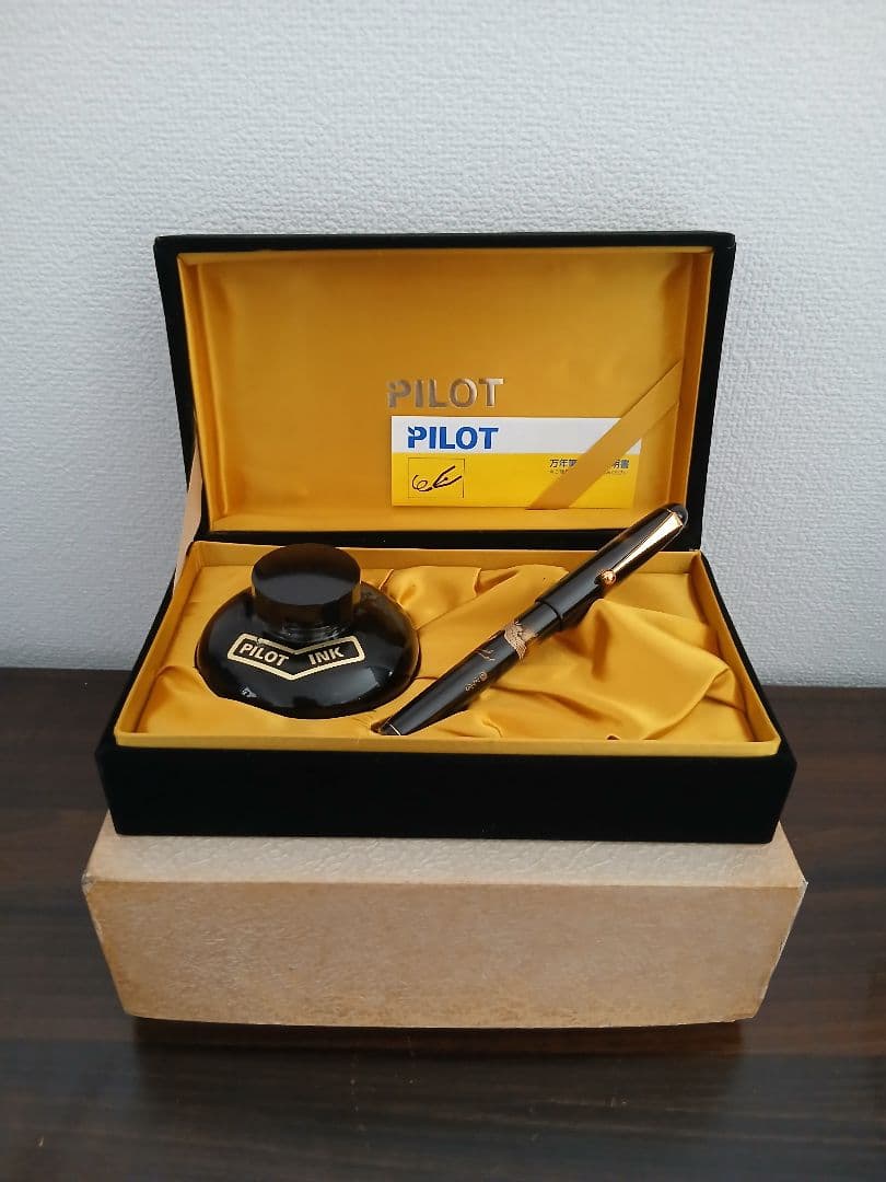 PILOT 万年筆 14K 國光會 インク付き 美品 Yahoo!オークション -「国光」(パイロット) (万年筆)の落札相場・落札価格