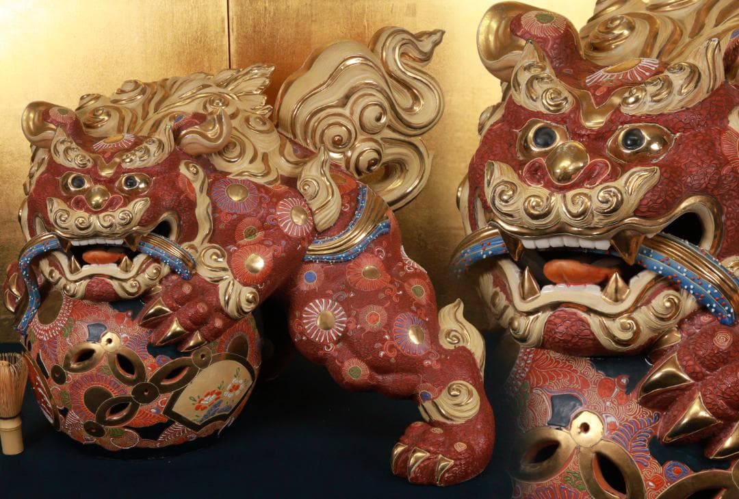 九谷焼　色絵金彩　玉乗り獅子　置物　床飾　高さ45㎝　巾56㎝　大型 BE948 九谷焼 色絵金彩 玉乗り獅子 置物 床飾り 高さ45㎝ 巾56㎝ 大型 BE948