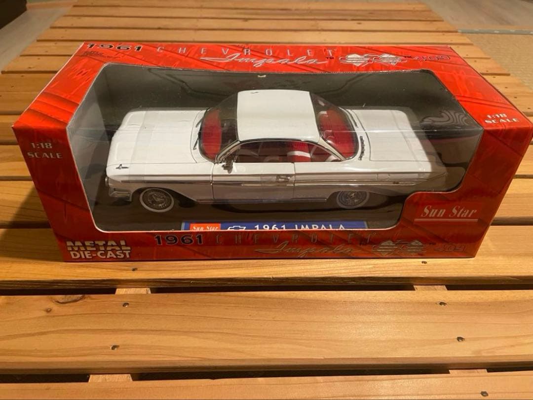 Sun Star 1961 CHEVBOLET シボレー インパラ 1/18 1/18 Sunstar 1961 Chevrolet Impala Open Convertible Lowrider