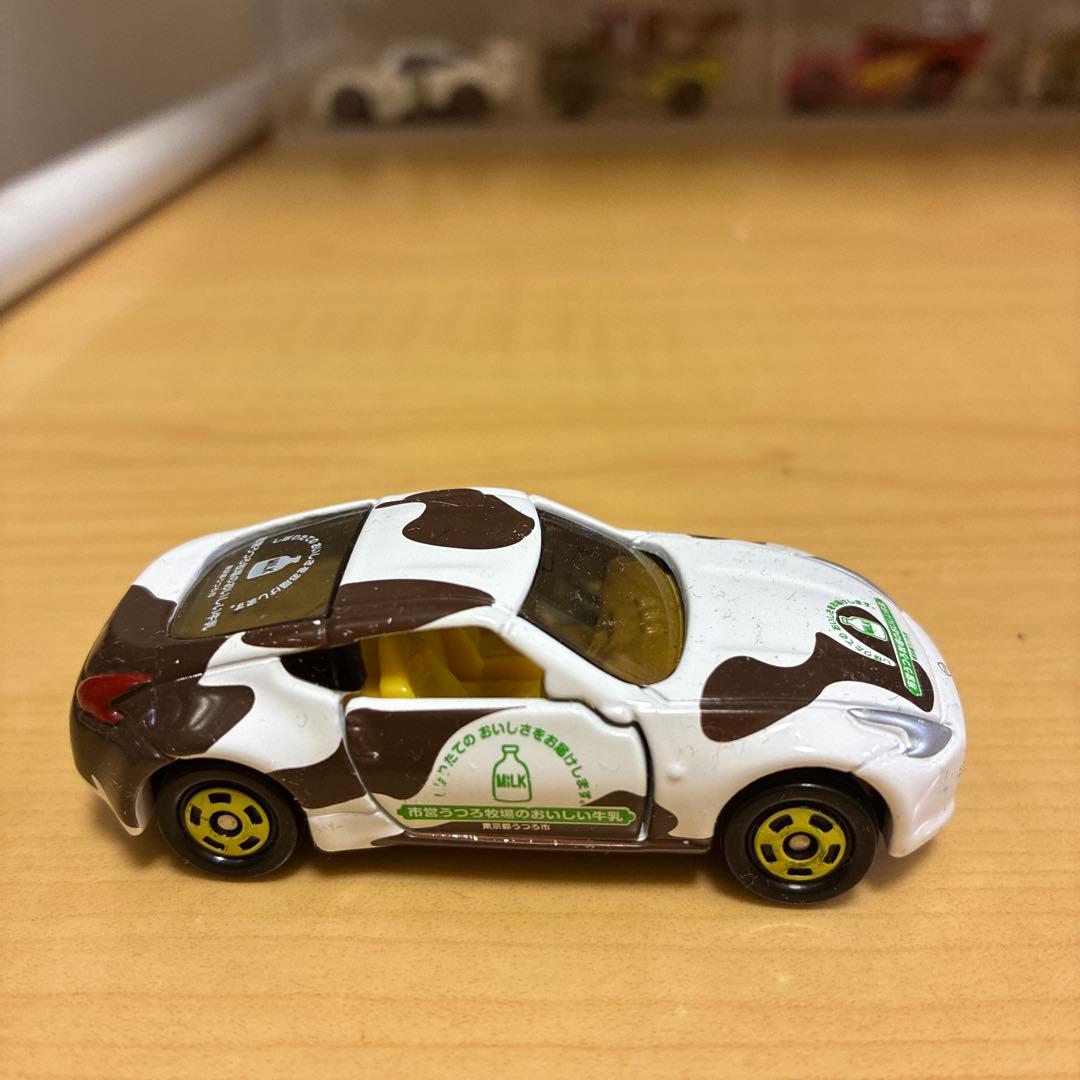 トミカ 日産 フェアレディZ 市営うつろ牧場 はたらくスポーツカー