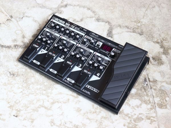 BOSS マルチエフェクター me70