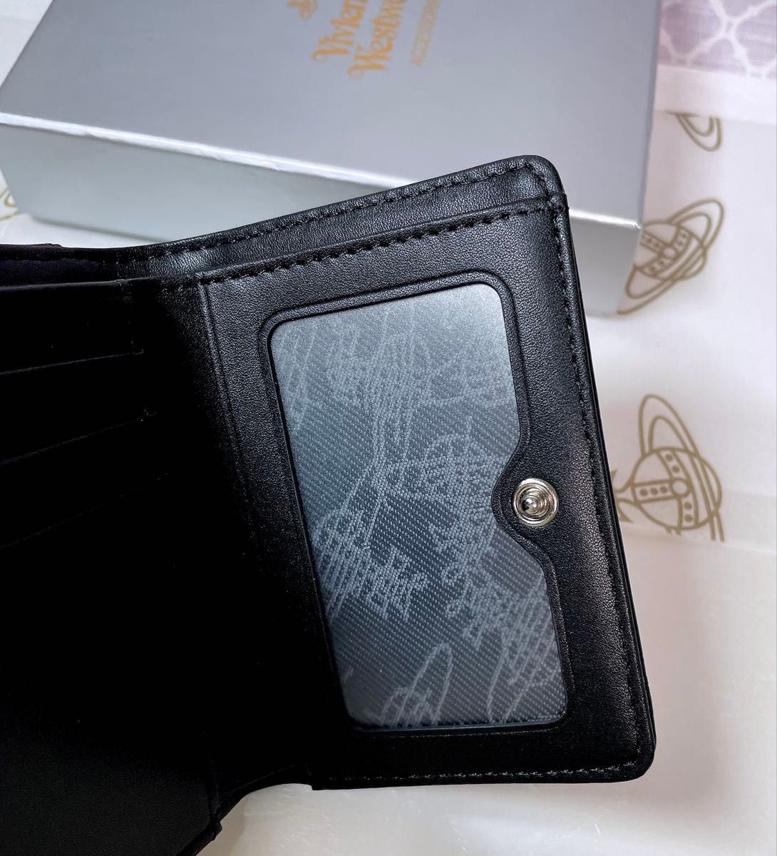 最新作 ショッパー付】Vivienne Westwood 3つ折り財布 ブラック マット