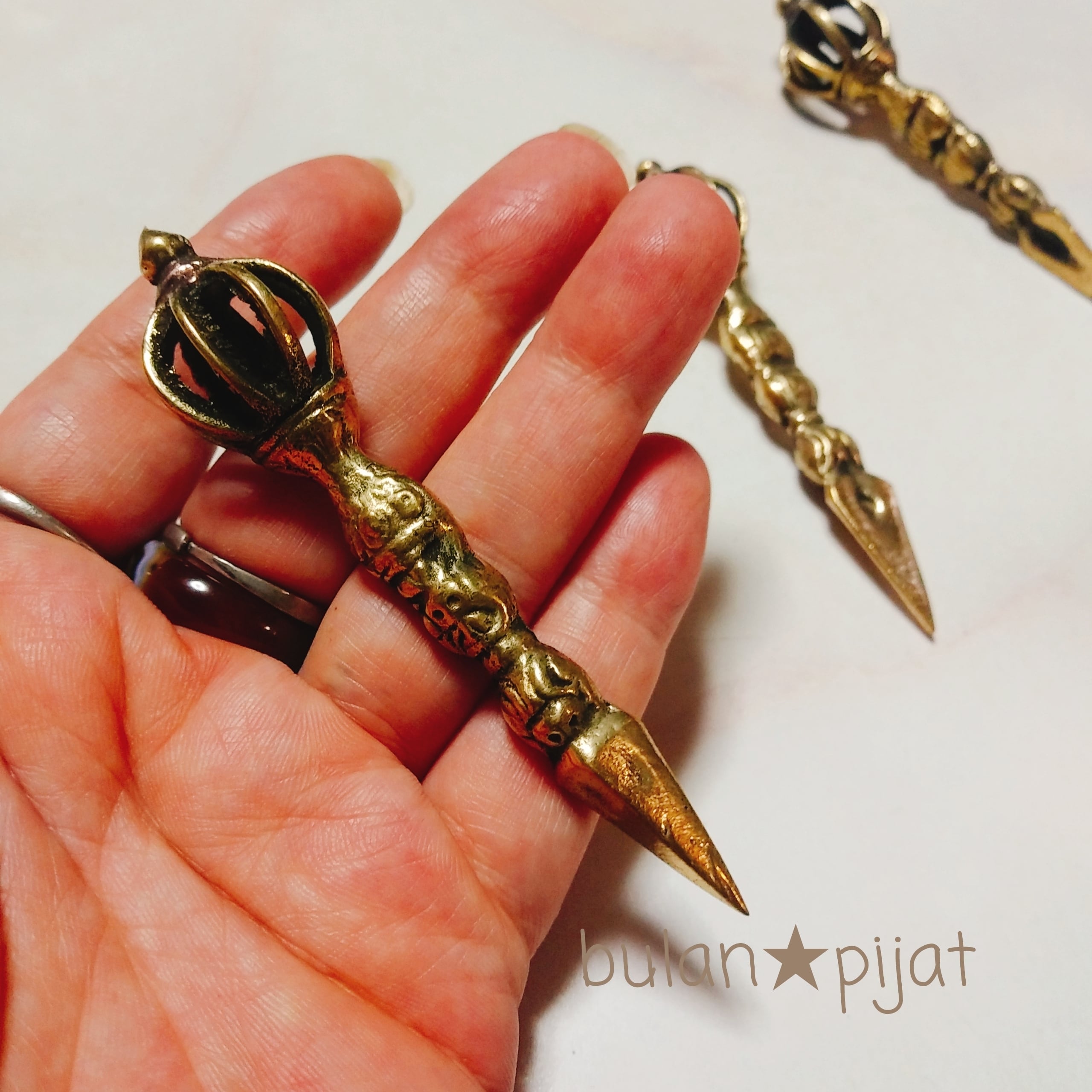 プルパ 9cm 結界のお守り 金剛杭 独鈷杵 チベット密教法具 杭 神様の